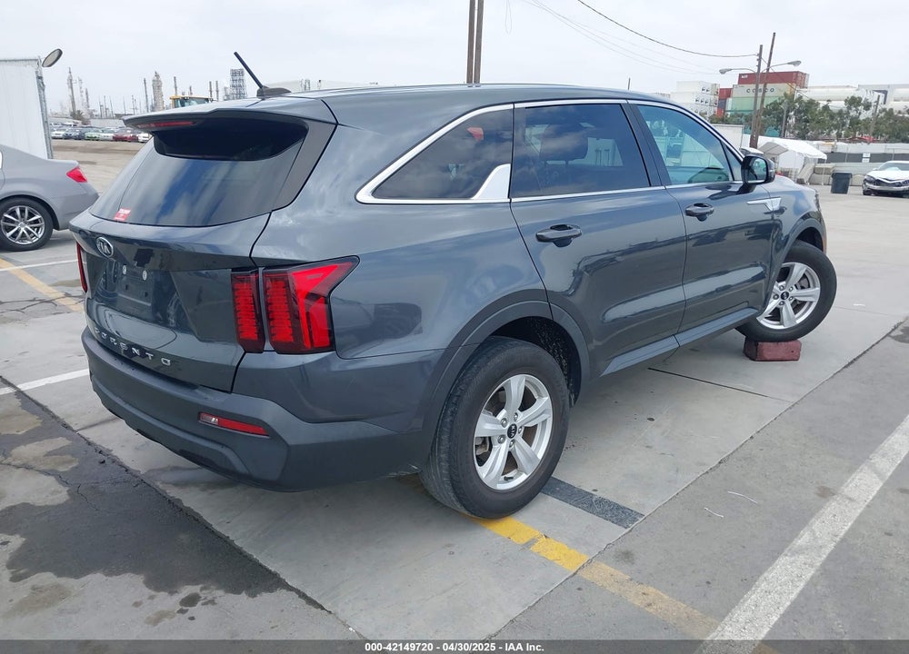 2021 KIA SORENTO LX VIN: 5XYRG4LC7MG041273