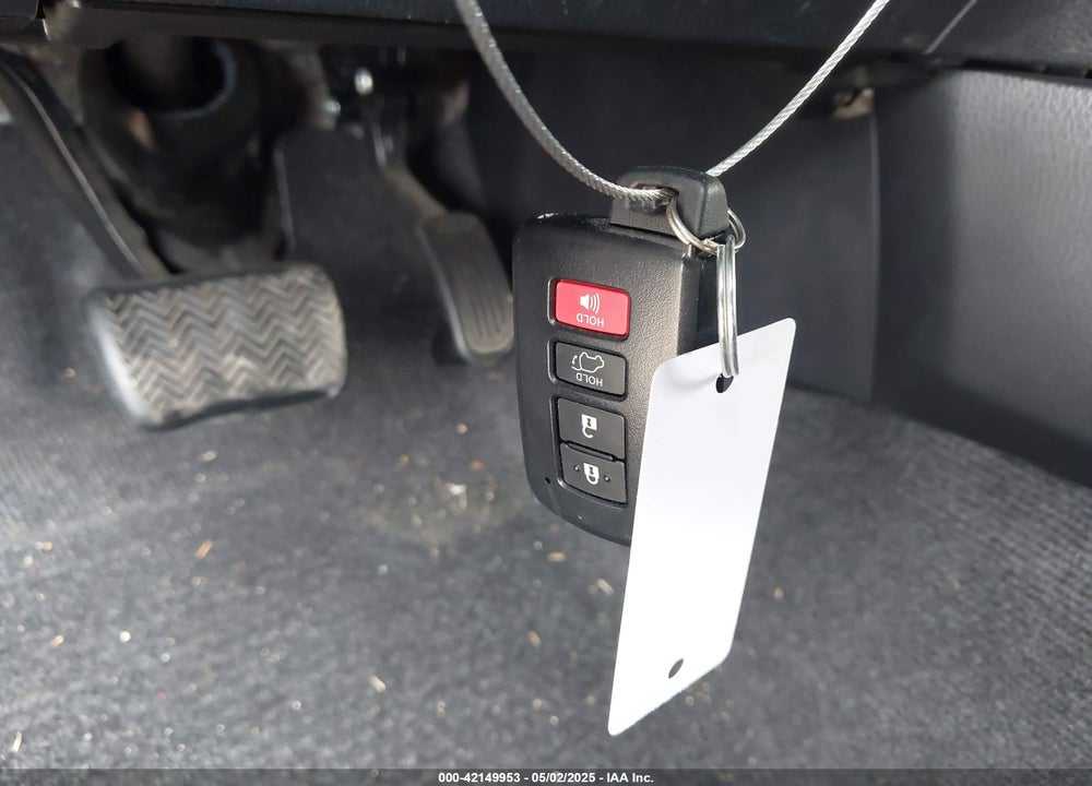 2017 TOYOTA RAV4 LIMITED VIN: JTMYFREV2HJ127865