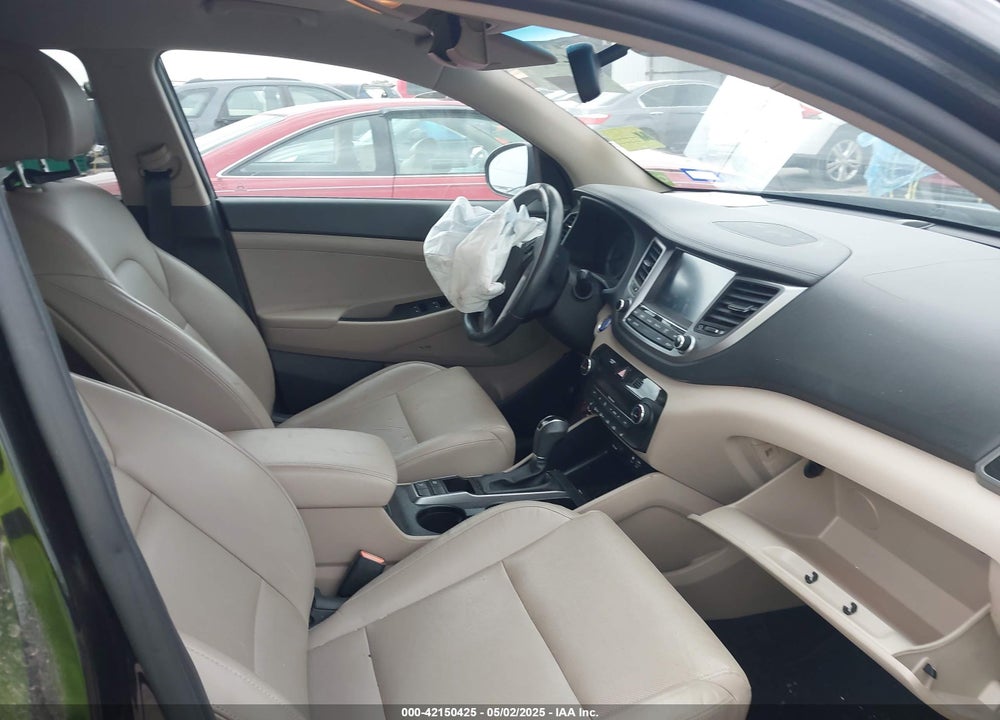 2017 HYUNDAI TUCSON VIN: KM8J33A2XHU326420