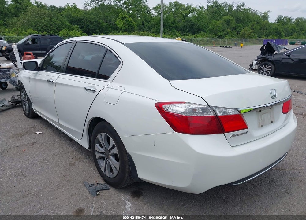 2015 HONDA ACCORD VIN: 1HGCR2F35FA011581
