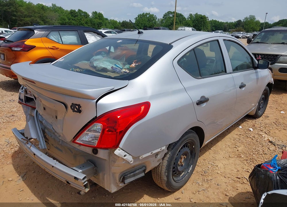 2018 NISSAN VERSA 1.6 S+ VIN: 3N1CN7AP2JL843143