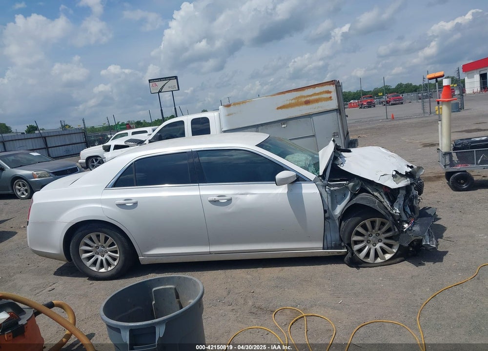 2014 CHRYSLER 300 VIN: 2C3CCAAG6EH231059