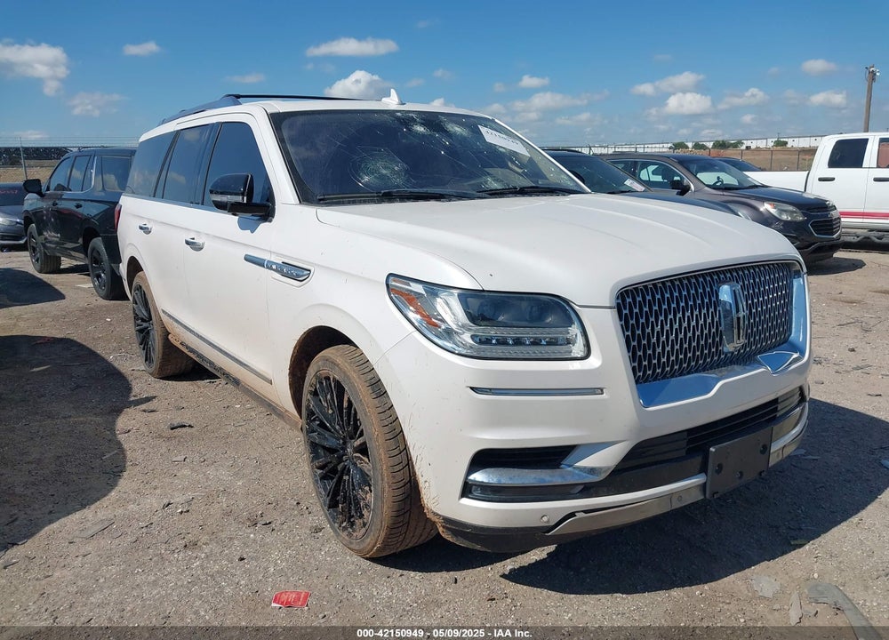2018 LINCOLN NAVIGATOR VIN: 5LMJJ2LT7JEL02823