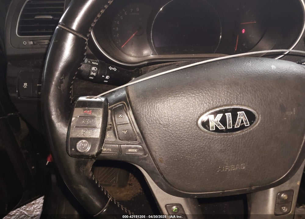 2014 KIA SORENTO LX VIN: 5XYKT4A61EG453538