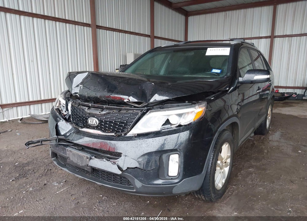 2014 KIA SORENTO LX VIN: 5XYKT4A61EG453538