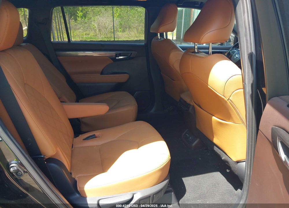 2021 TOYOTA HIGHLANDER VIN: 5TDFZRBH9MS097340