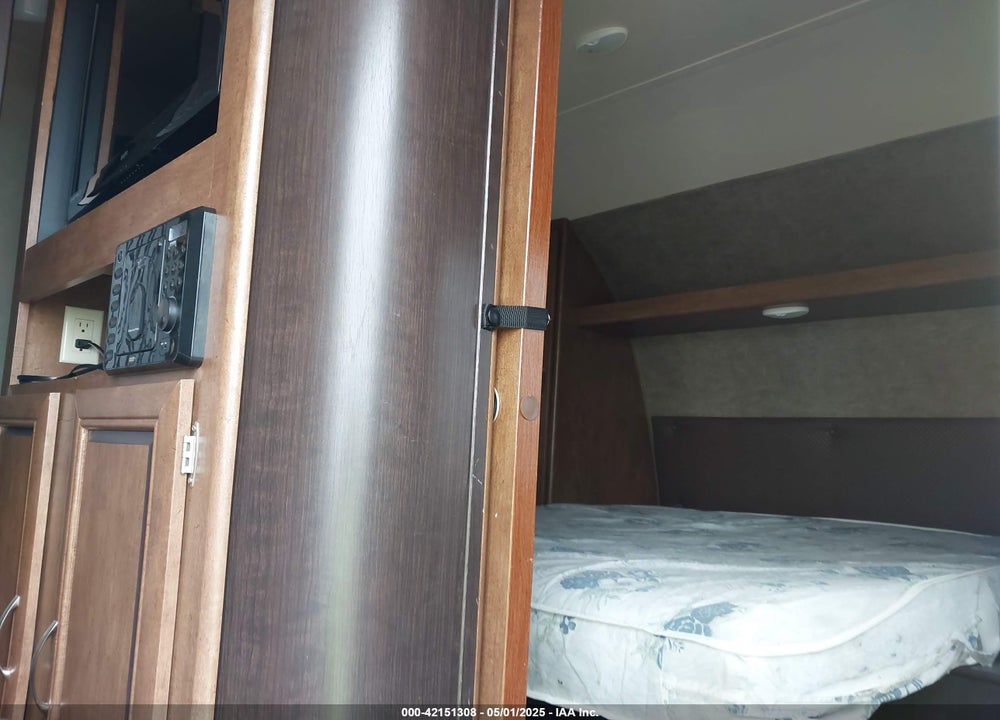 2017 FOREST RIVER WILDWOOD VIN: 4X4TWDD23HA259600