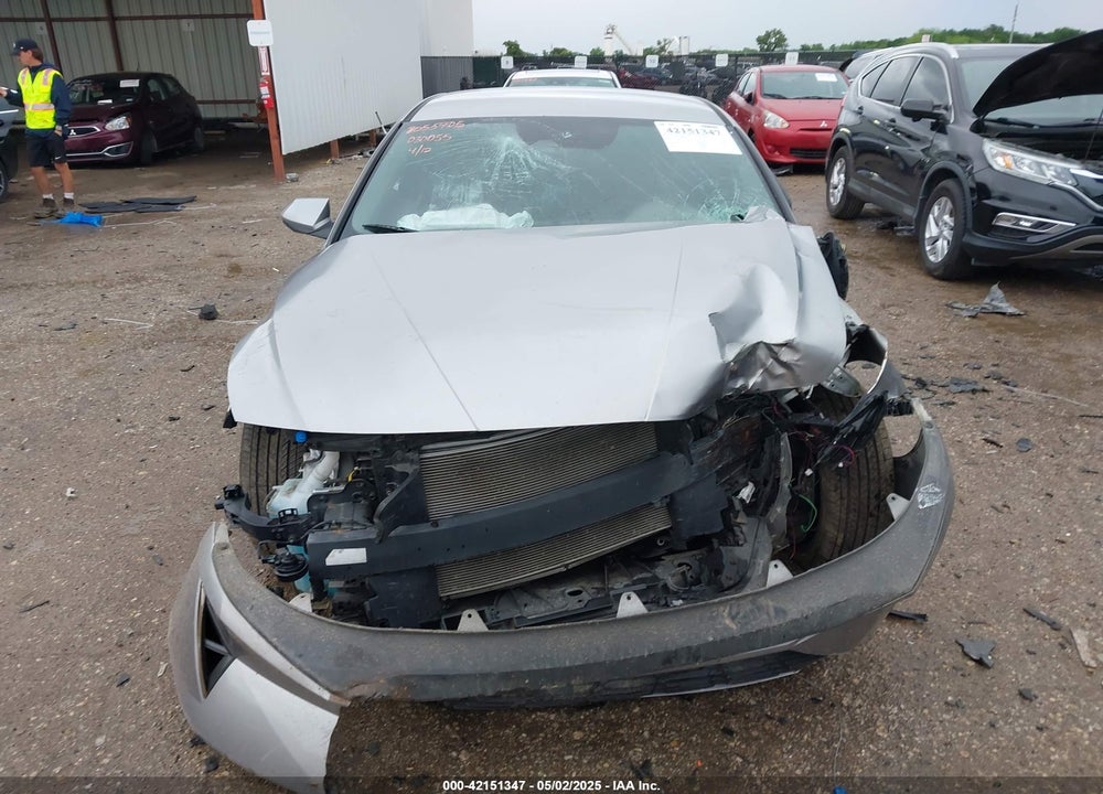 2021 HYUNDAI ELANTRA VIN: 5NPLM4AG1MH030055