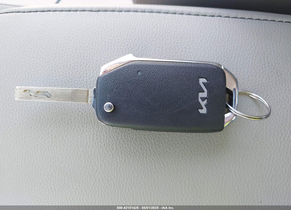 2023 KIA SOUL LX VIN: KNDJ23AU1P7207631