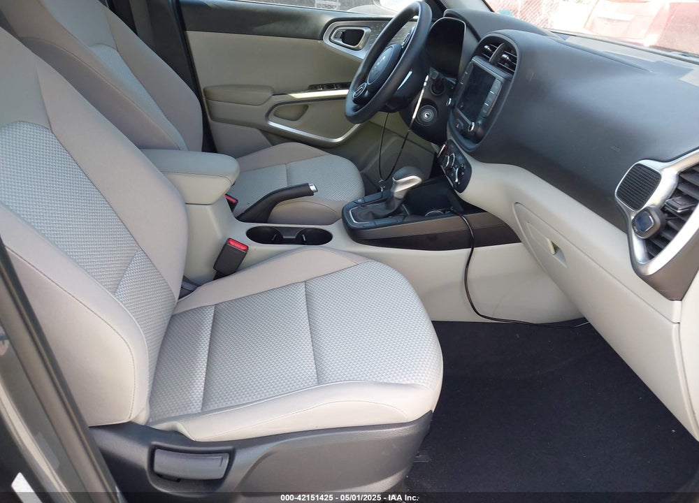 2023 KIA SOUL LX VIN: KNDJ23AU1P7207631