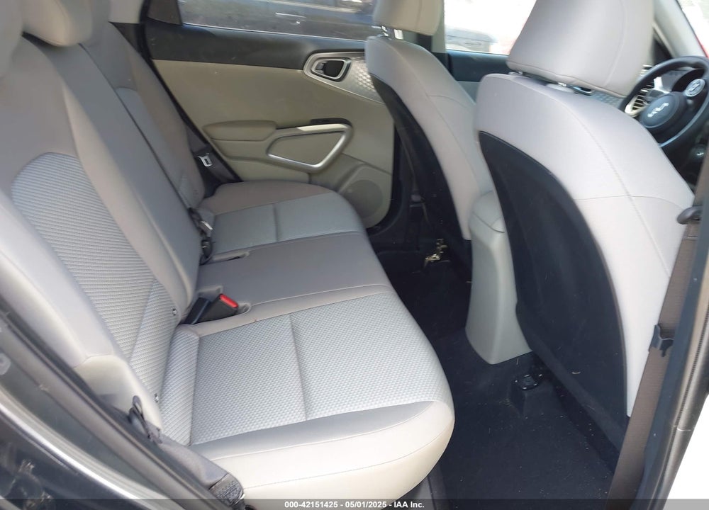 2023 KIA SOUL LX VIN: KNDJ23AU1P7207631