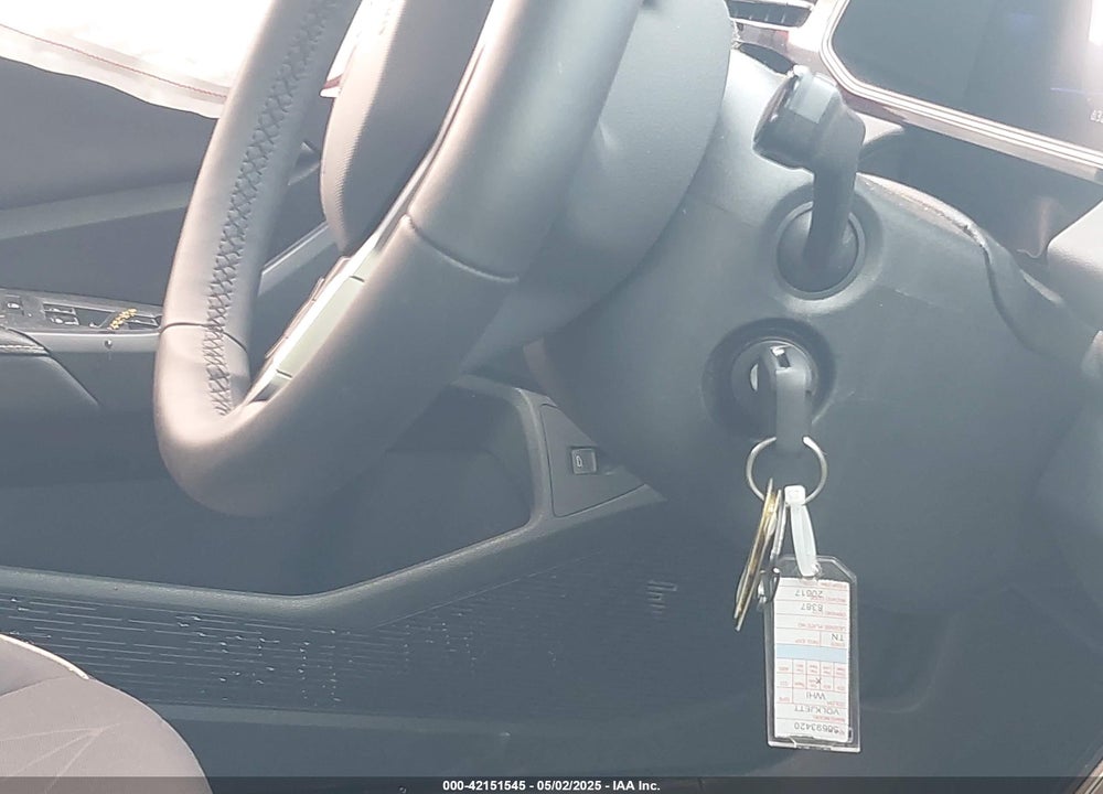 2025 VOLKSWAGEN JETTA VIN: 3VWBX7BUXSM048308