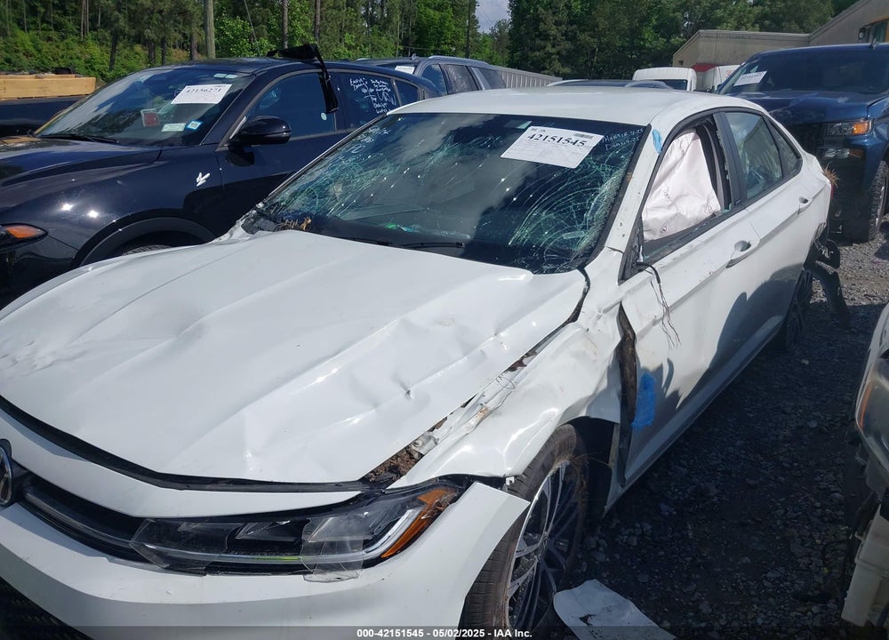 2025 VOLKSWAGEN JETTA VIN: 3VWBX7BUXSM048308