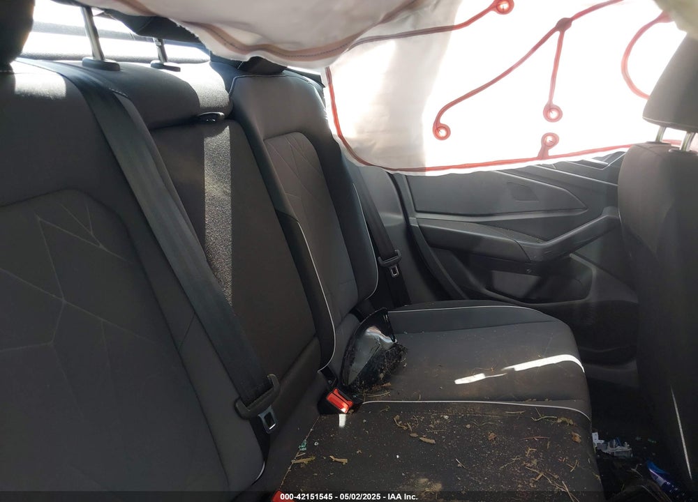 2025 VOLKSWAGEN JETTA VIN: 3VWBX7BUXSM048308