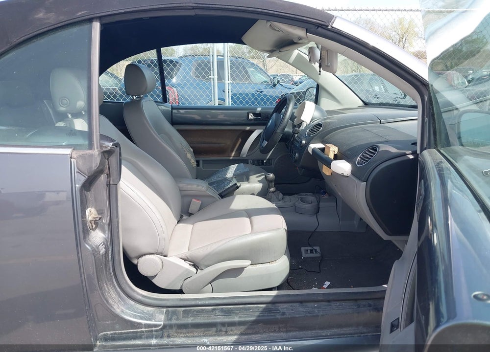 2004 VOLKSWAGEN NEW BEETLE GLS 1.8T VIN: 3VWCD21YX4M308116
