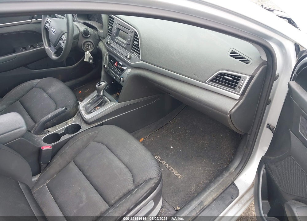 2018 HYUNDAI ELANTRA SE VIN: KMHD74LFXJU589066