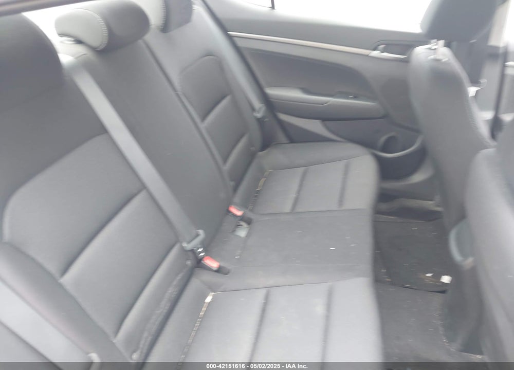 2018 HYUNDAI ELANTRA SE VIN: KMHD74LFXJU589066