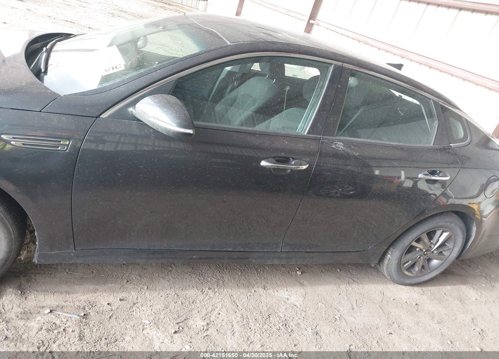 2019 KIA OPTIMA VIN: 5XXGT4L37KG293349