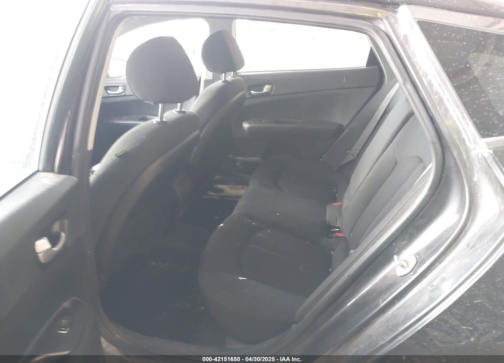 2019 KIA OPTIMA VIN: 5XXGT4L37KG293349