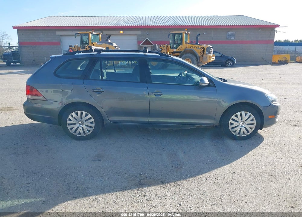 2010 VOLKSWAGEN JETTA VIN: 3VWKZ7AJ0AM667497