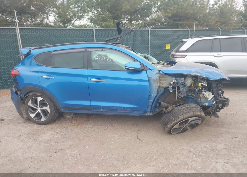 2016 HYUNDAI TUCSON LIMITED VIN: KM8J3CA24GU154447
