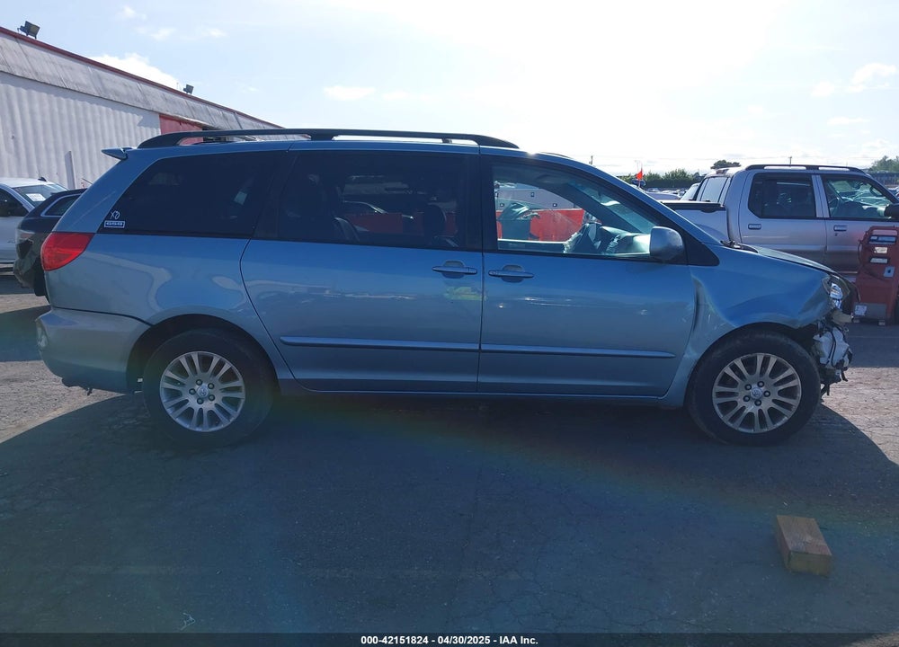 2007 TOYOTA SIENNA XLE VIN: 5TDZK22C37S070779