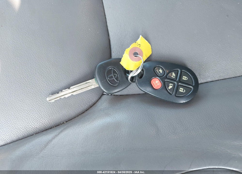 2007 TOYOTA SIENNA XLE VIN: 5TDZK22C37S070779