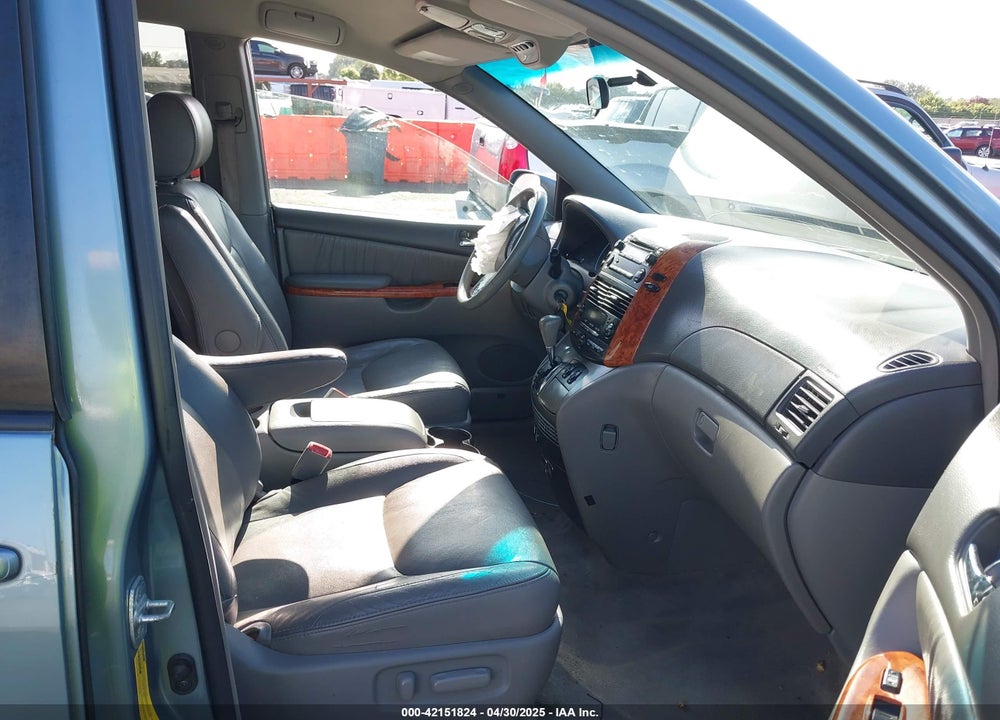 2007 TOYOTA SIENNA XLE VIN: 5TDZK22C37S070779