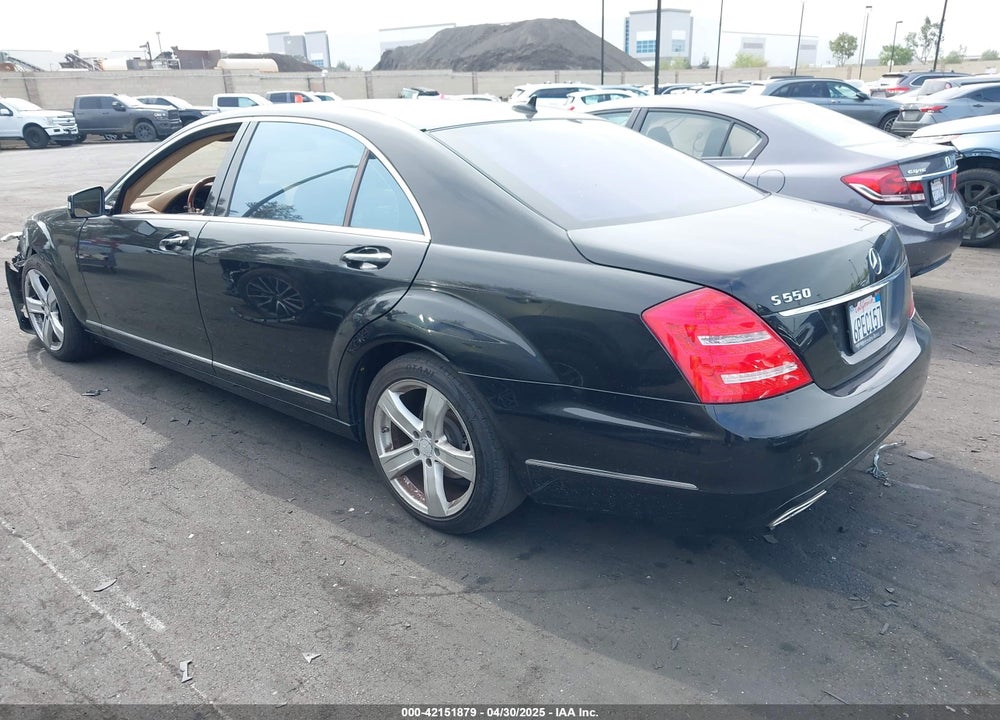 2010 MERCEDES-BENZ S 550 VIN: WDDNG7BB1AA347797