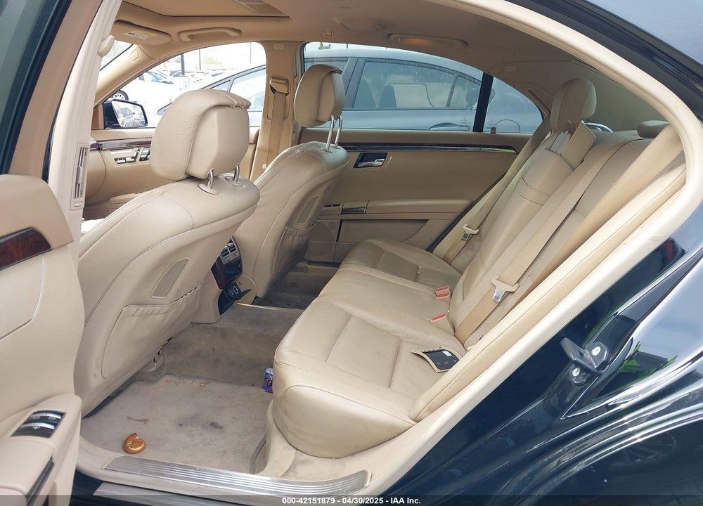 2010 MERCEDES-BENZ S 550 VIN: WDDNG7BB1AA347797