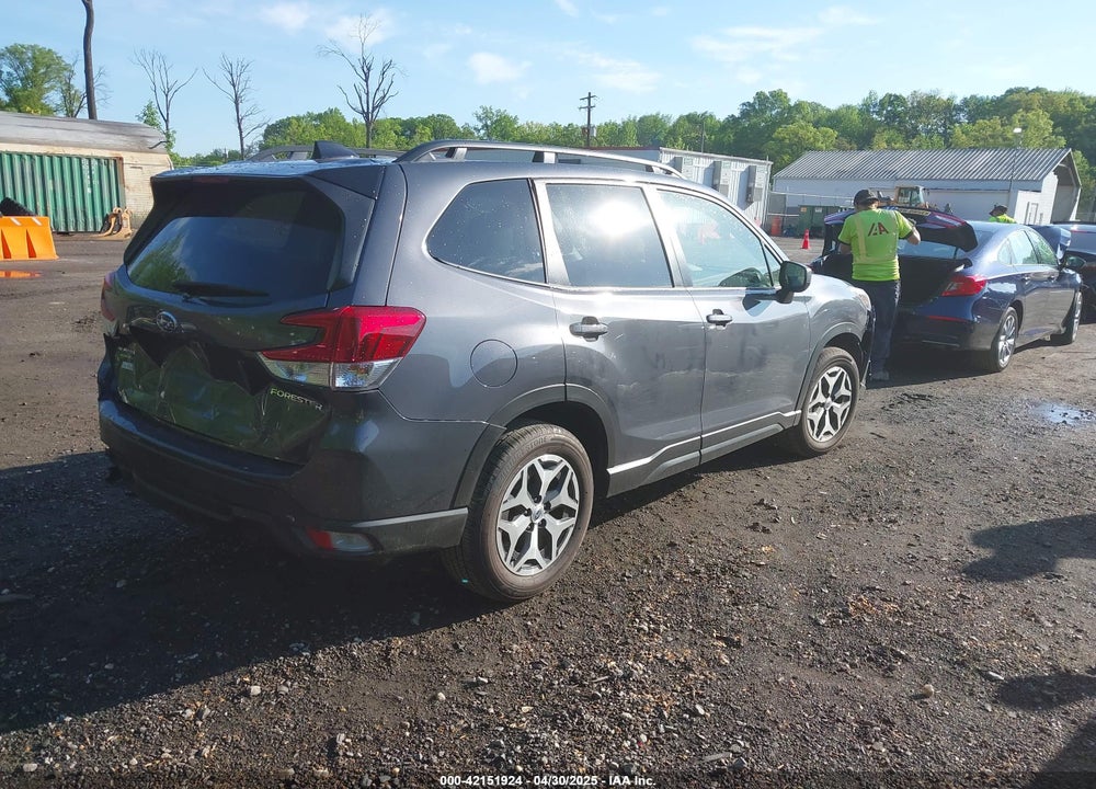 2024 SUBARU FORESTER PREMIUM VIN: JF2SKACC8RH509283