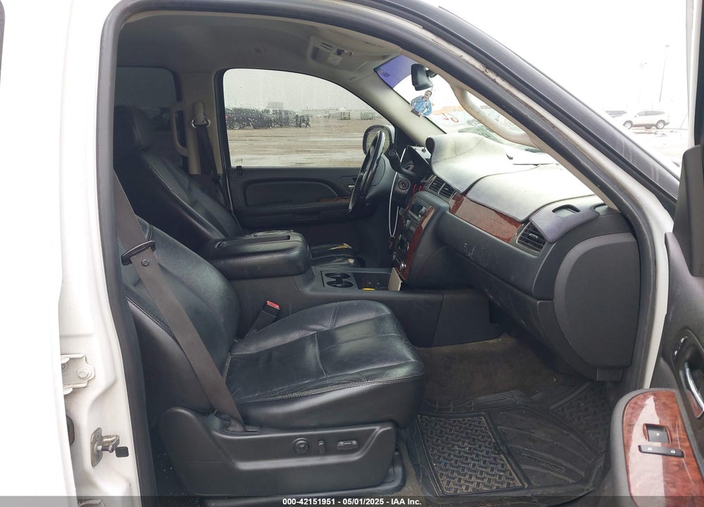 2007 CHEVROLET TAHOE VIN: 1GNFC13017R275263