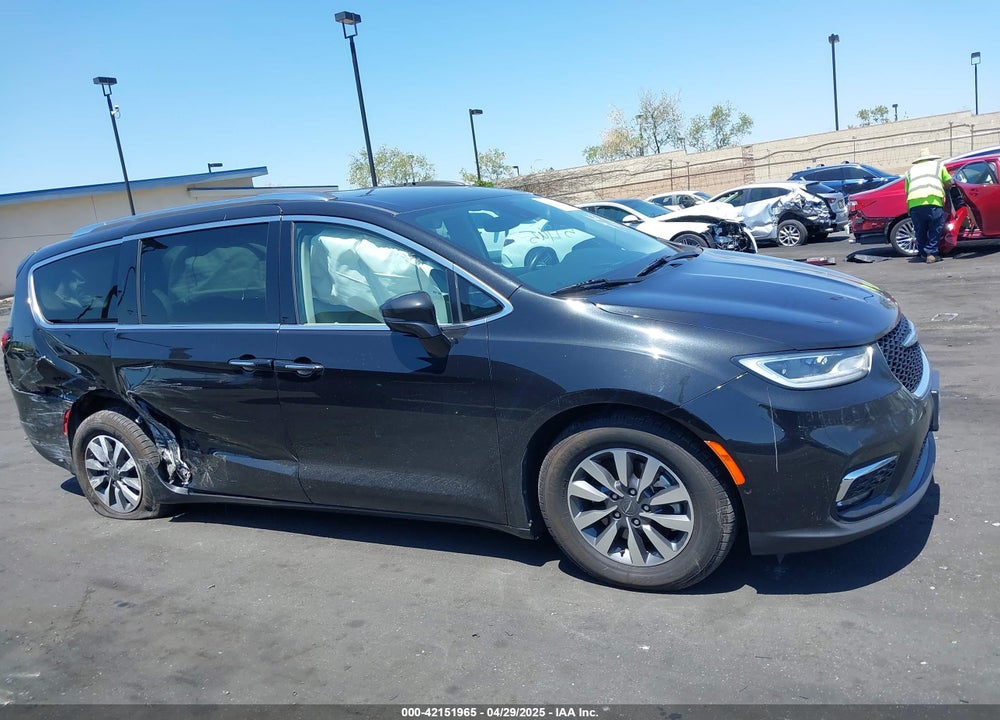 2021 CHRYSLER PACIFICA HYBRID TOURING L VIN: 2C4RC1L71MR599631