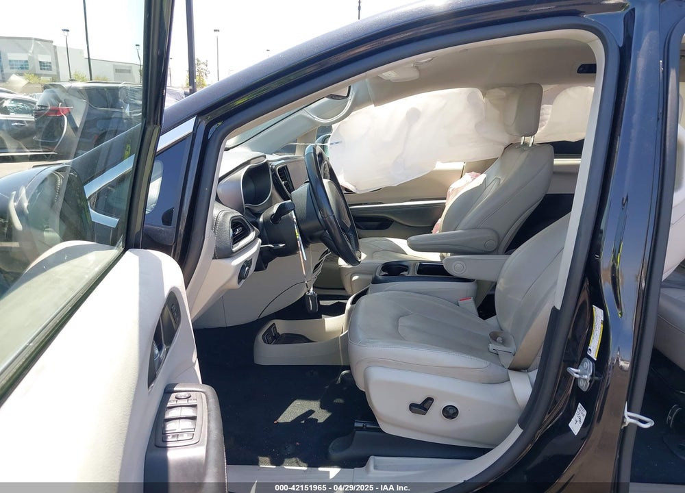 2021 CHRYSLER PACIFICA HYBRID TOURING L VIN: 2C4RC1L71MR599631