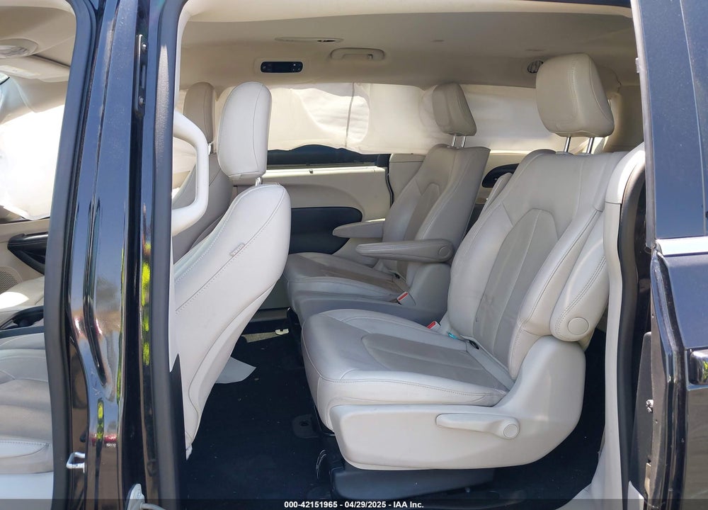 2021 CHRYSLER PACIFICA HYBRID TOURING L VIN: 2C4RC1L71MR599631