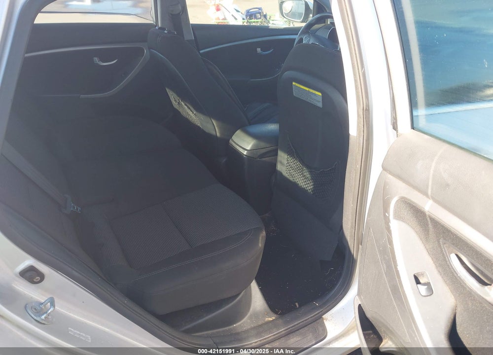 2013 HYUNDAI ELANTRA GT VIN: KMHD35LE8DU050975