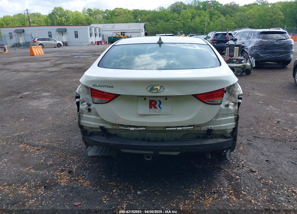 2013 HYUNDAI ELANTRA VIN: 5NPDH4AE3DH349870