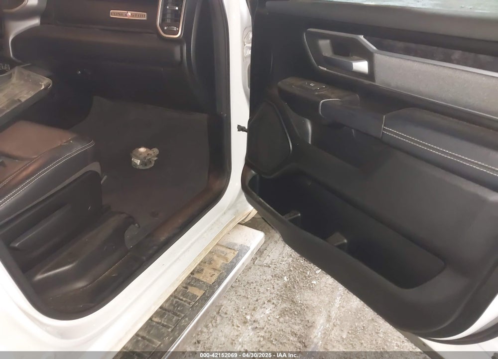 2021 RAM 1500 VIN: 1C6RREFT1MN646966