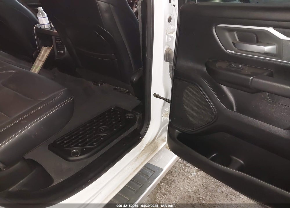 2021 RAM 1500 VIN: 1C6RREFT1MN646966