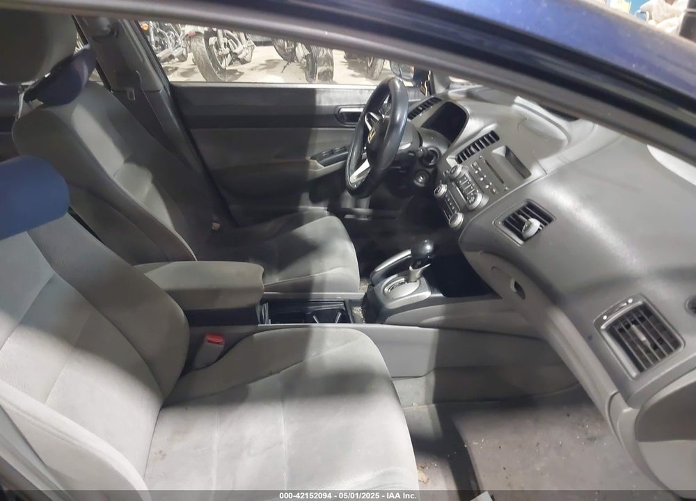 2010 HONDA CIVIC LX VIN: 19XFA1F5XAE012438