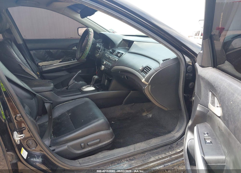 2010 HONDA ACCORD VIN: 1HGCP3F81AA012887