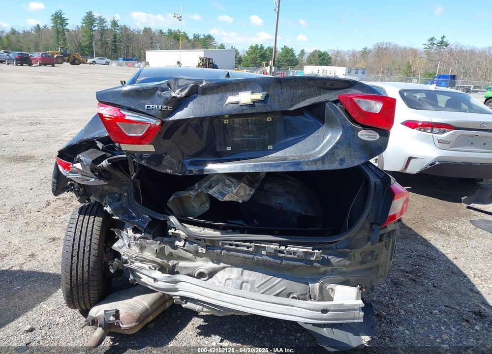 2018 CHEVROLET CRUZE LS AUTO VIN: 1G1BC5SM4J7151275