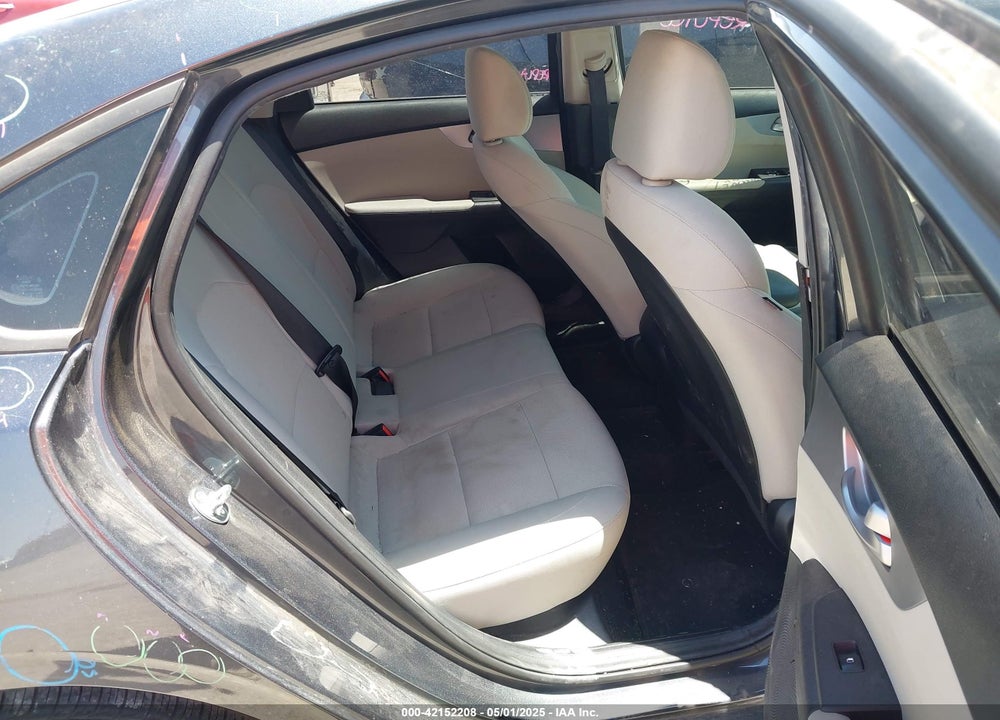 2023 KIA FORTE LXS VIN: 3KPF24AD8PE597588