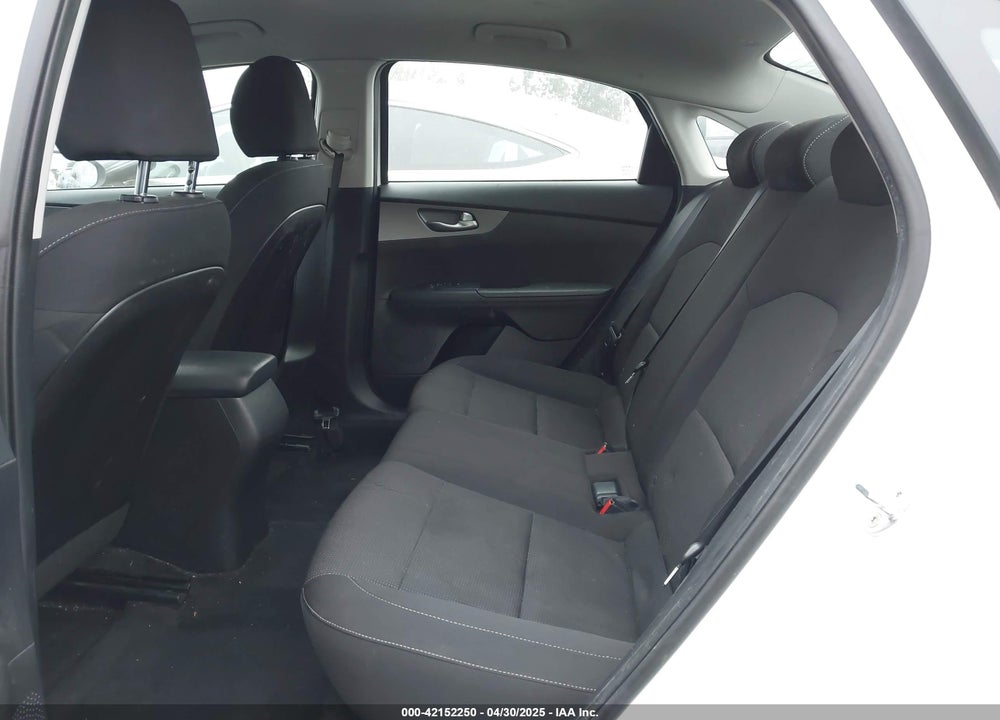 2021 KIA FORTE VIN: 3KPF24AD1ME309812