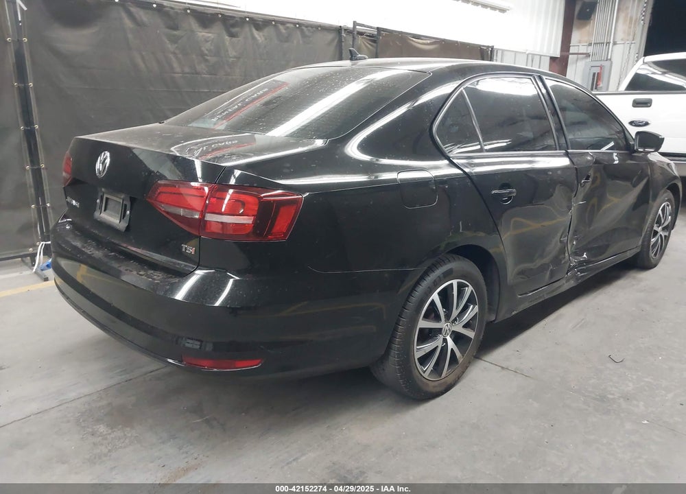 2016 VOLKSWAGEN JETTA VIN: 3VWD67AJ9GM261972