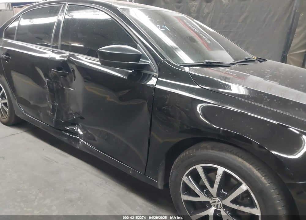 2016 VOLKSWAGEN JETTA VIN: 3VWD67AJ9GM261972