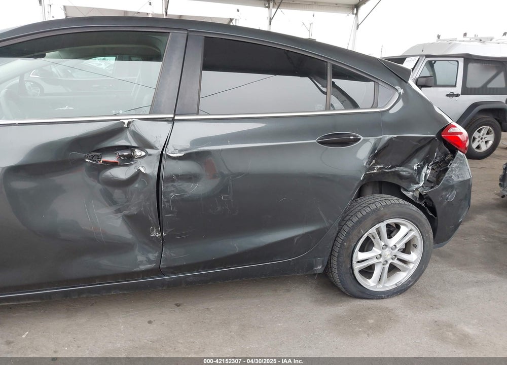 2018 CHEVROLET CRUZE LT AUTO VIN: 3G1BE6SM4JS594270