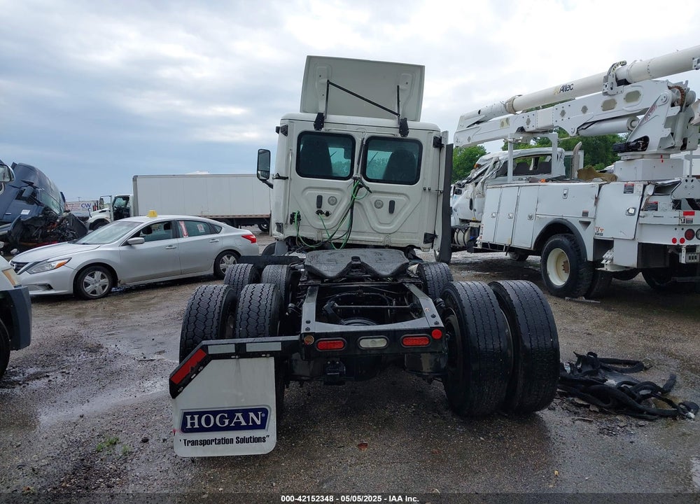 2023 FREIGHTLINER NEW CASCADIA 116 VIN: 3AKJHTDV6PDNW7408