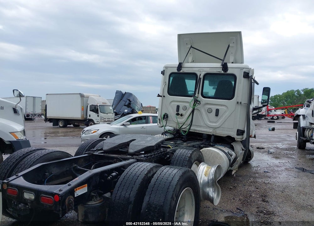 2023 FREIGHTLINER NEW CASCADIA 116 VIN: 3AKJHTDV6PDNW7408