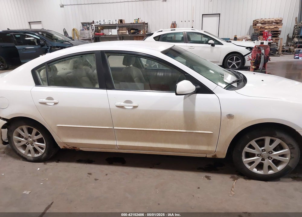 2008 MAZDA 3 I VIN: JM1BK32F581844711